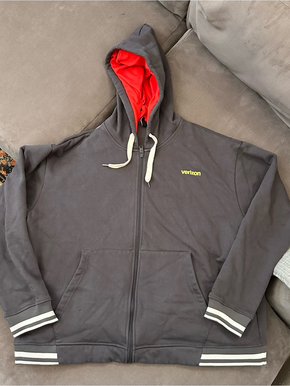 Verizon Full Zip Hoodie Jacket Men’s 3XL Gray Red Lined Graphic Logo